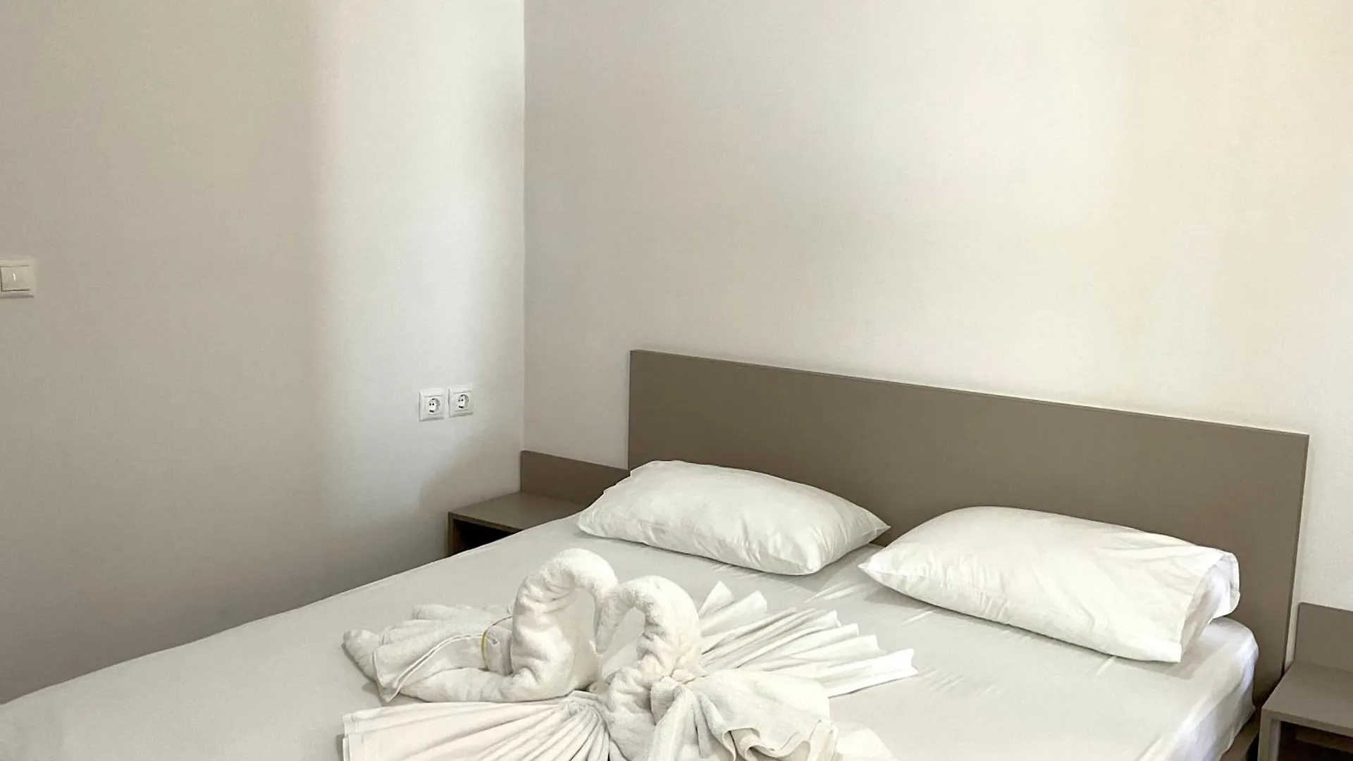 Mojito Beach Apartments With Free Parking Saranda