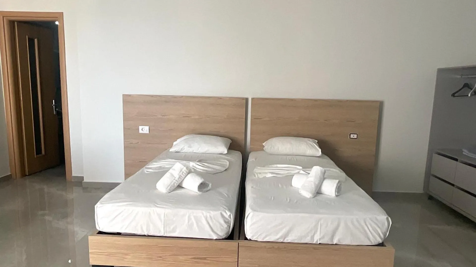 Mojito Beach Apartments With Free Parking Σαράντα